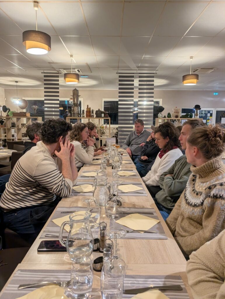 J1_31f9556f-3742-438a-8337-9a1812c09c6d